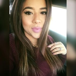 Meet your Posher, Yanelli